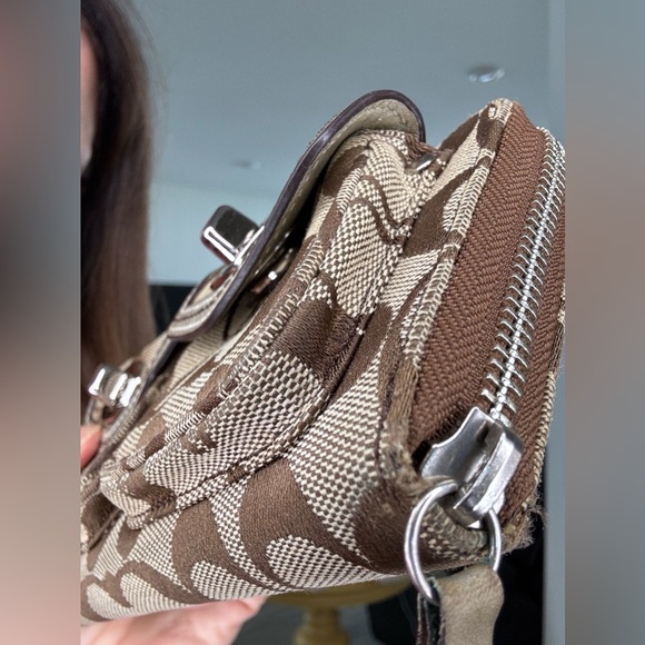 Coach Vintage Legacy Double front pockets wallet EUC - Picture 11 of 16